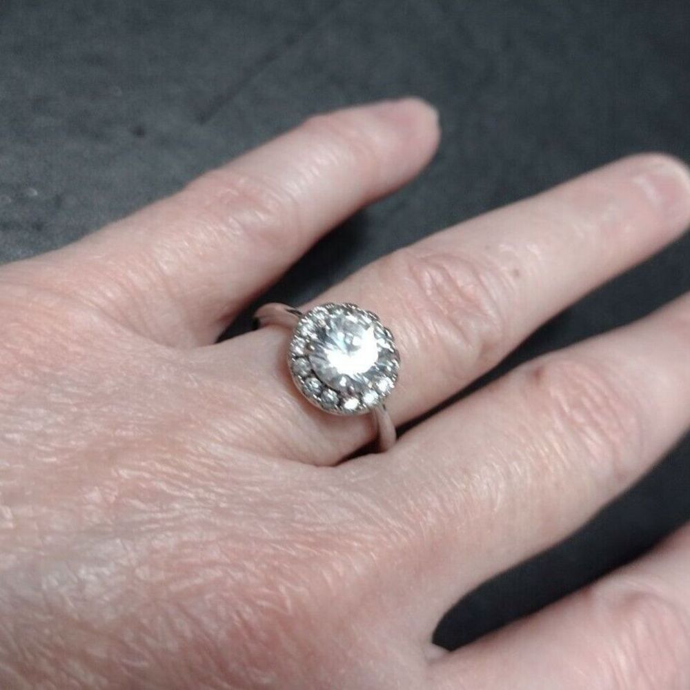 Fragrant Jewels silver tone ring size 6